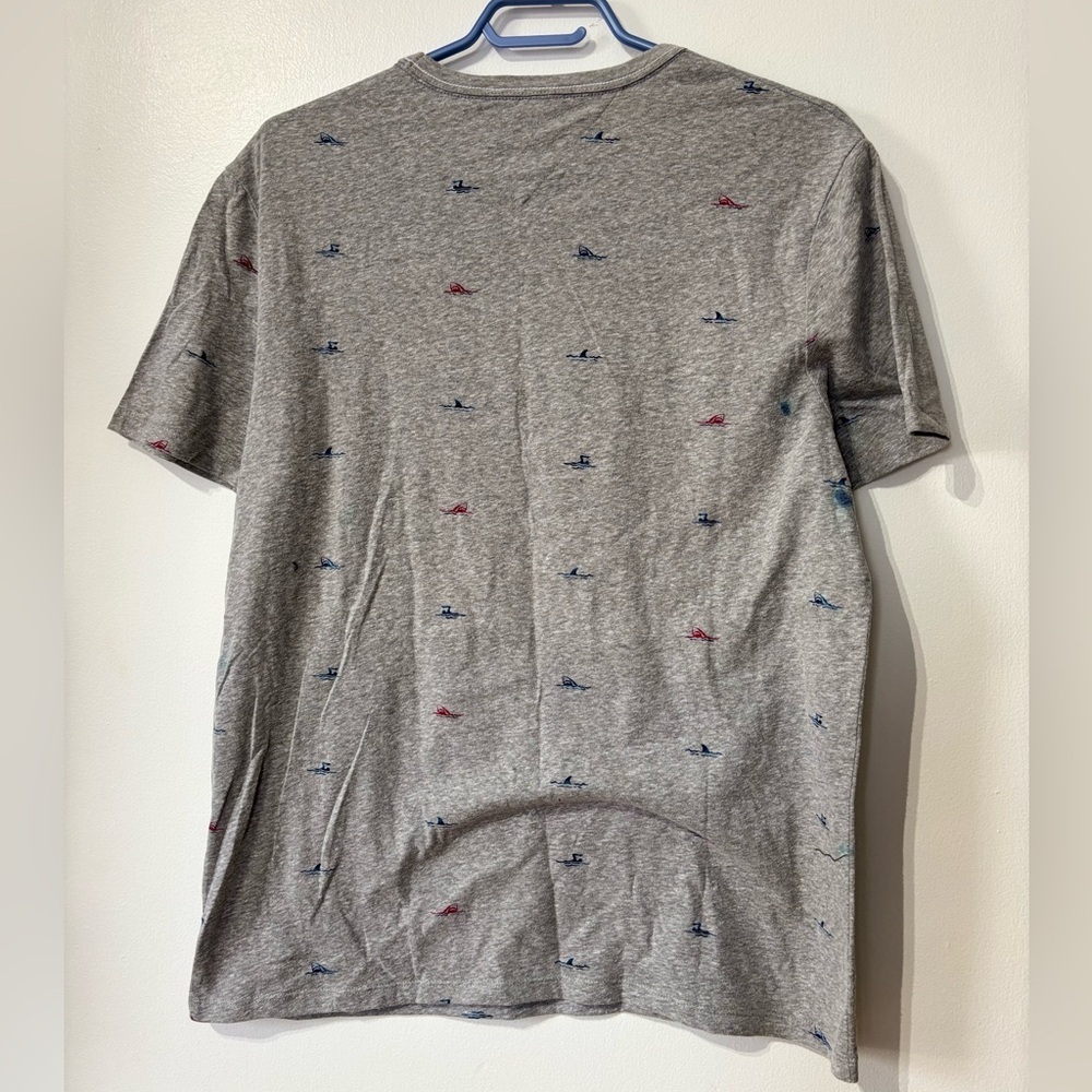 🎉4/30$🎉 Tommy Hilfiger Gray & Blue Striped Pocket Tee – Size M 👕 - Picture 3 of 4